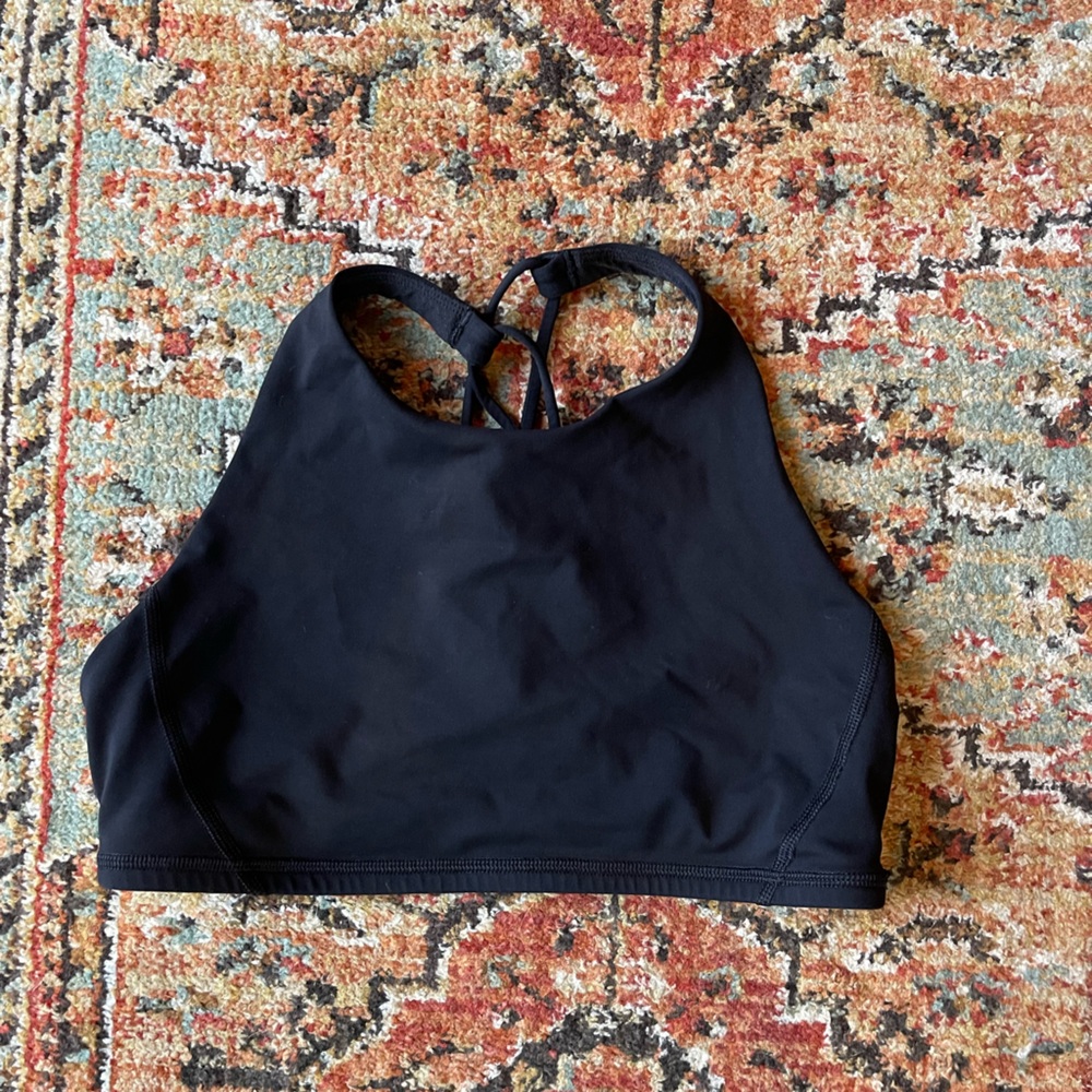 Lululemon sports bra, size 8, high neck free to be